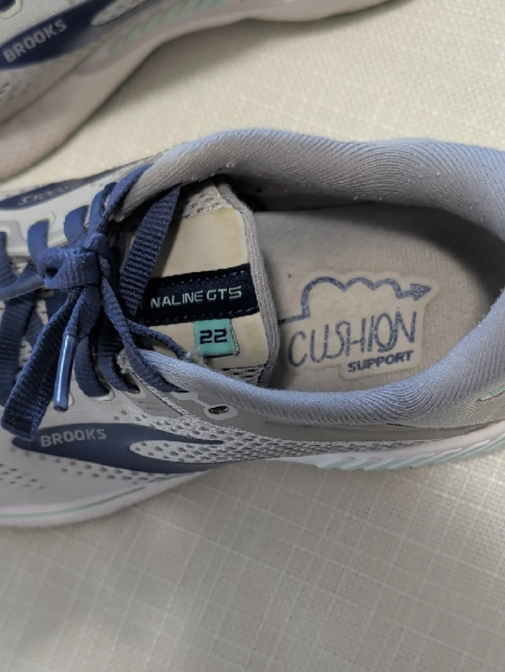 Brooks Women Light Gray and Navy Running Sneakers - Picture 11 of 11